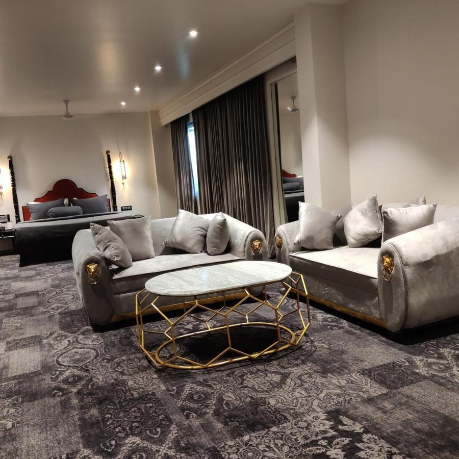 The Saga Hotel Νέο Δελχί Εξωτερικό φωτογραφία