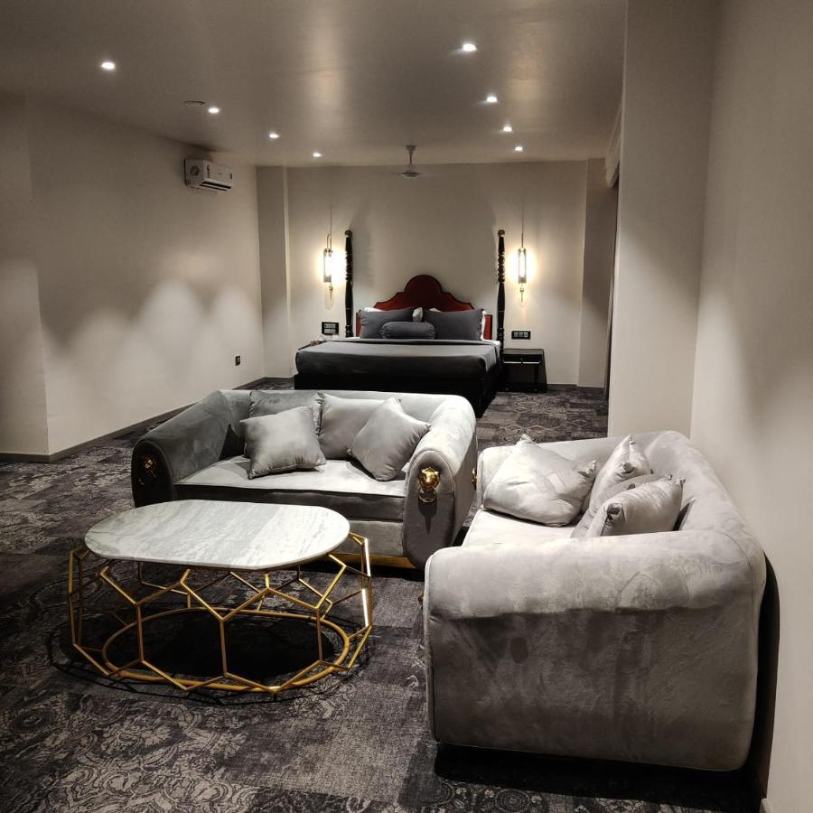 The Saga Hotel Νέο Δελχί Εξωτερικό φωτογραφία